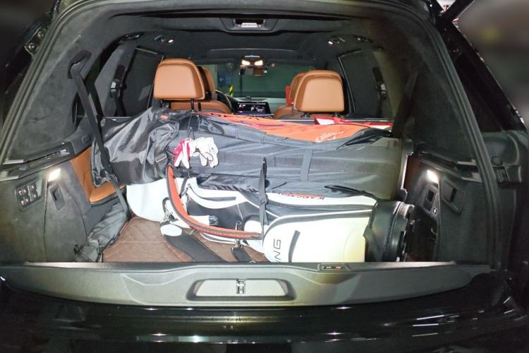 Used BMW X7  Trunk