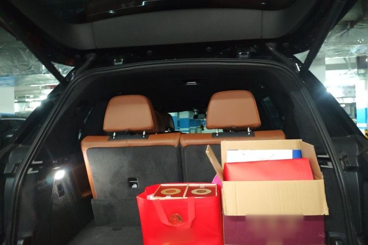 Used BMW X7 2020 xDrive40i Luxury M Sport Package Trunk