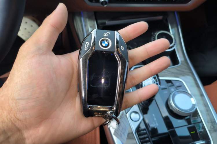 Used BMW X7 2020 xDrive40i Executive M Sport Package Vehicle Key