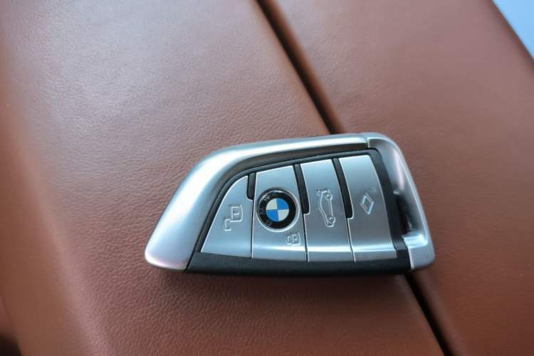 Used BMW X7 2020 xDrive40i Luxury M Sport Package Vehicle Key