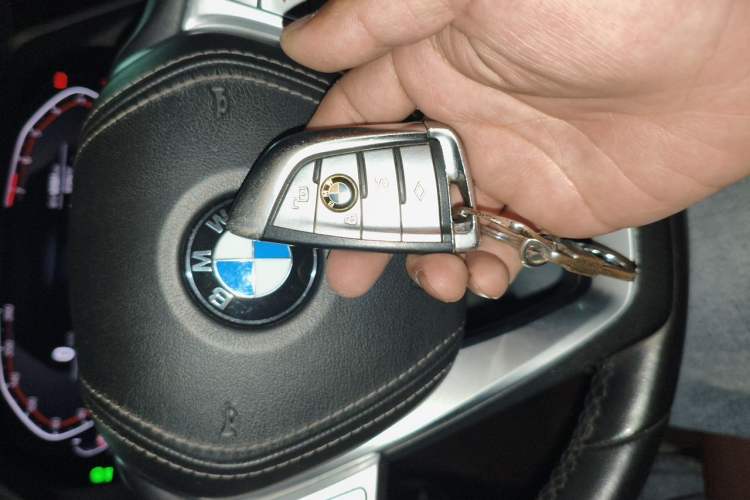Used BMW X7 2020 xDrive40i Luxury Package with Leading Features Vehicle Key