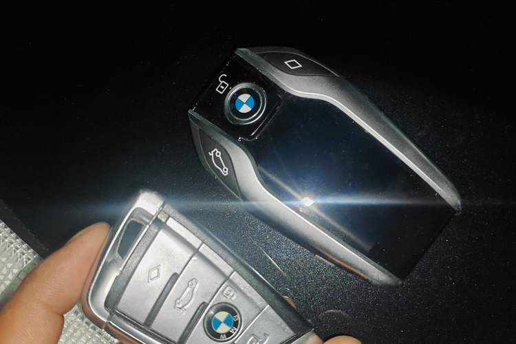 Used BMW X7 2020 xDrive40i Luxury M Sport Package Vehicle Key