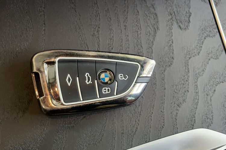 Used BMW X7 2020 xDrive40i Luxury M Sport Package Vehicle Key