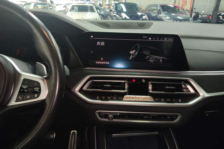 Used BMW X7 2020 xDrive40i Luxury M Sport Package Audio And AC Panel
