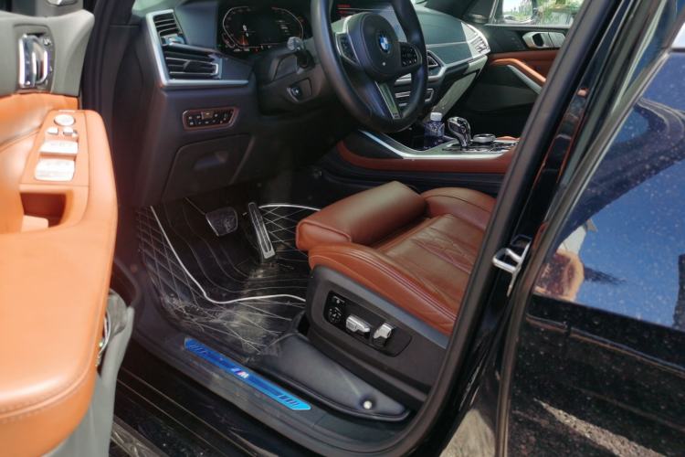 Used BMW X7 2020 xDrive40i Luxury M Sport Package Driver Seat