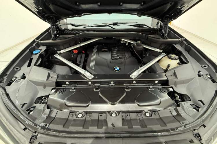 Used BMW X7 2020 xDrive40i Luxury Package with Leading Features Engine Bay