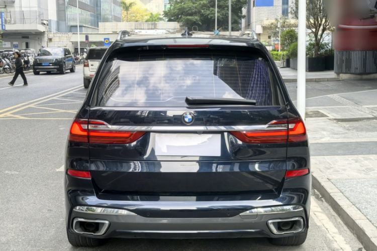 Used BMW X7 2020 xDrive40i Luxury M Sport Package Exterior 2
