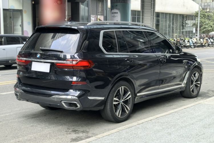 Used BMW X7 2020 xDrive40i Luxury M Sport Package Exterior 3