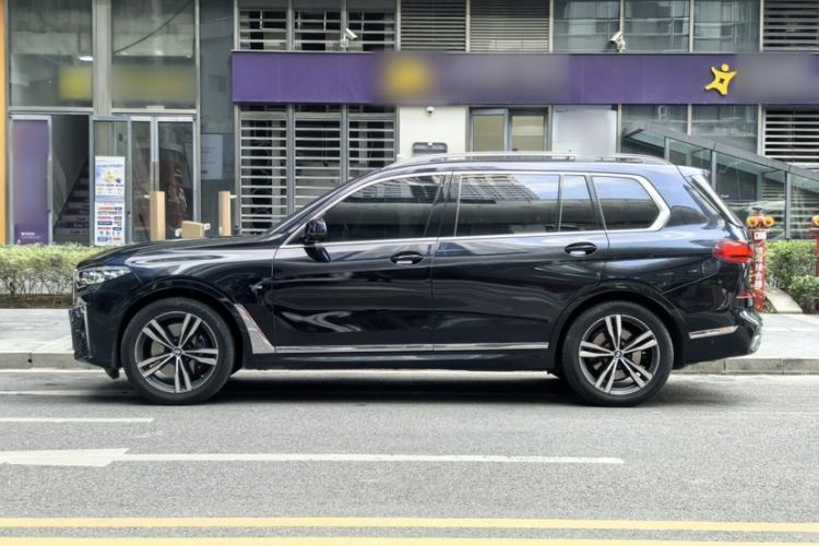 Used BMW X7 2020 xDrive40i Luxury M Sport Package Exterior 7