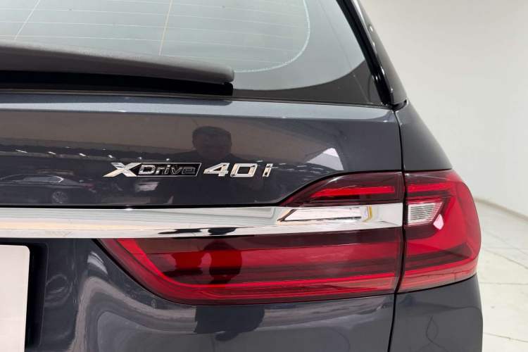 Used BMW X7 2020 xDrive40i Luxury Package with Leading Features Exterior 8