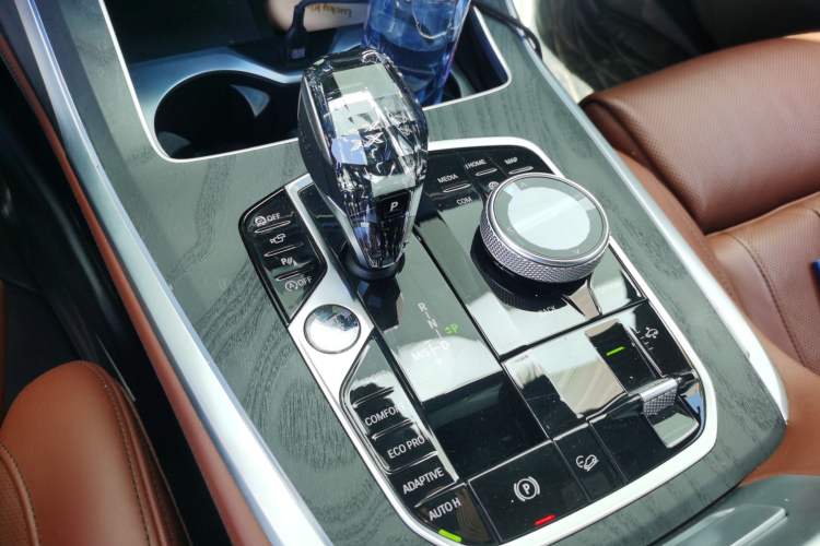 Used BMW X7 2020 xDrive40i Luxury M Sport Package Gear Lever
