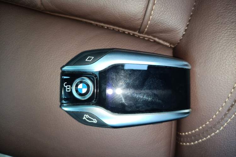 Used BMW X7 2020 xDrive40i Luxury Package with Leading Features Interior 1