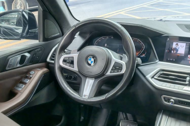 Used BMW X7 2020 xDrive40i Luxury M Sport Package Interior 10