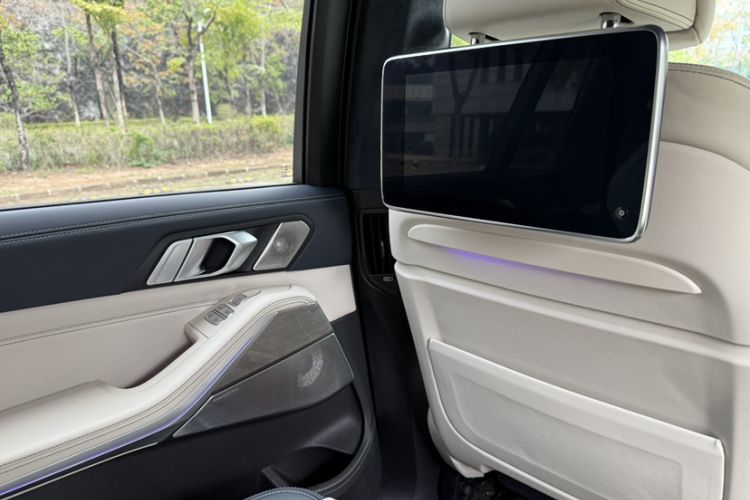 Used BMW X7 2020 xDrive40i Executive M Sport Package Interior 11
