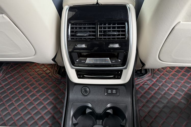 Used BMW X7 2020 xDrive40i Executive M Sport Package Interior 3