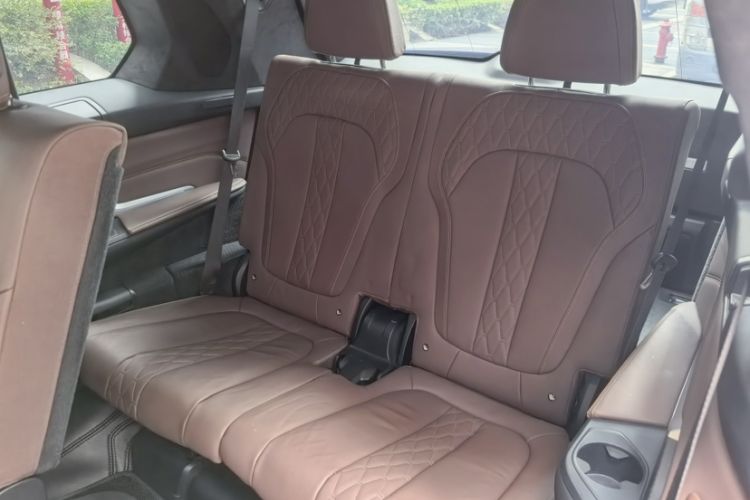 Used BMW X7 2020 xDrive40i Luxury M Sport Package Interior 4