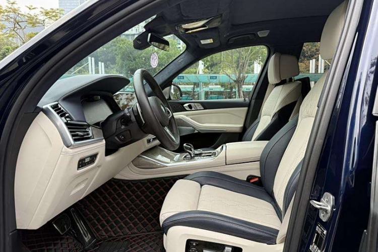 Used BMW X7 2020 xDrive40i Executive M Sport Package Interior 5