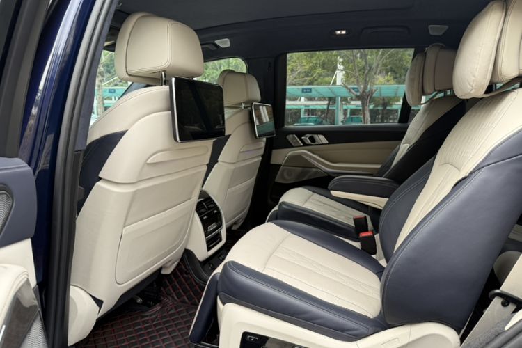 Used BMW X7 2020 xDrive40i Executive M Sport Package Interior 6