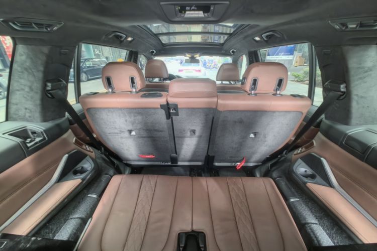 Used BMW X7 2020 xDrive40i Luxury M Sport Package Interior 7