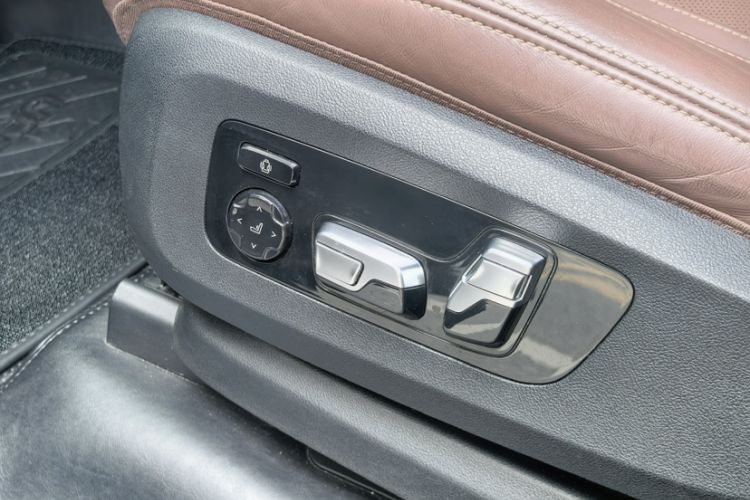 Used BMW X7 2020 xDrive40i Luxury M Sport Package Interior 8