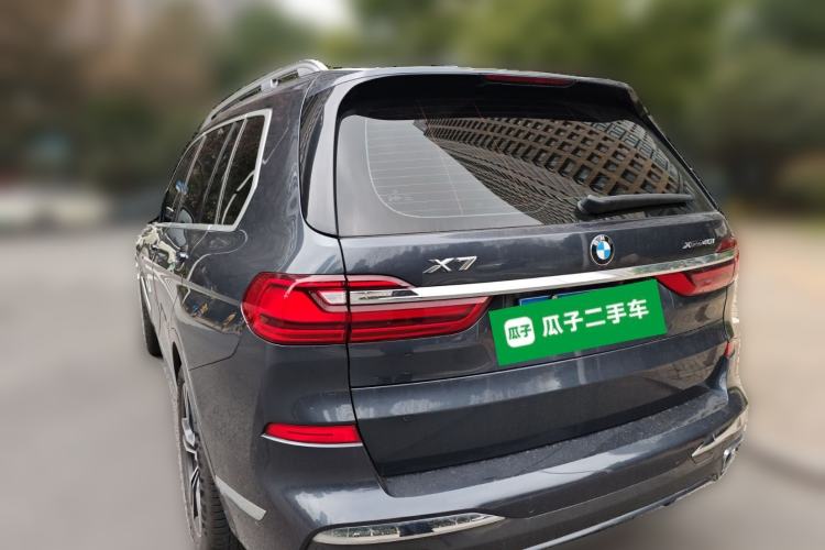 Used BMW X7 2020 xDrive40i Luxury M Sport Package Rear Left 45 Deg