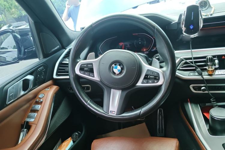 Used BMW X7 2020 xDrive40i Luxury M Sport Package Steering Wheel