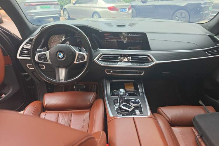 Used BMW X7 2020 xDrive40i Luxury M Sport Package Center Console