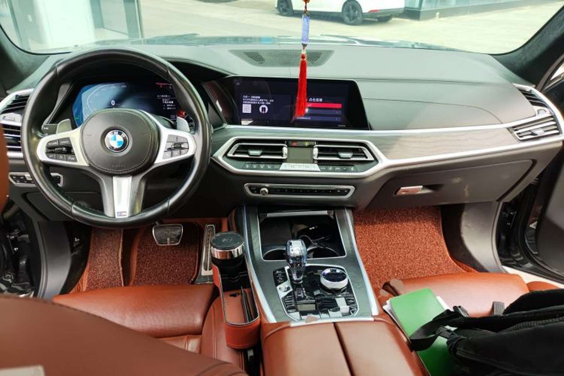 Used BMW X7 2020 xDrive40i Luxury M Sport Package Center Console