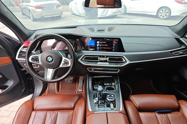 Used BMW X7 2020 xDrive40i Luxury M Sport Package Center Console