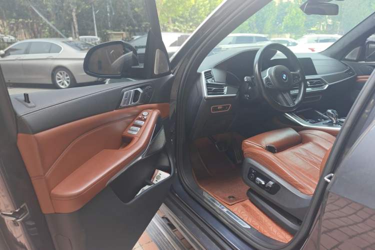 Used BMW X7 2020 xDrive40i Luxury M Sport Package Driver Seat