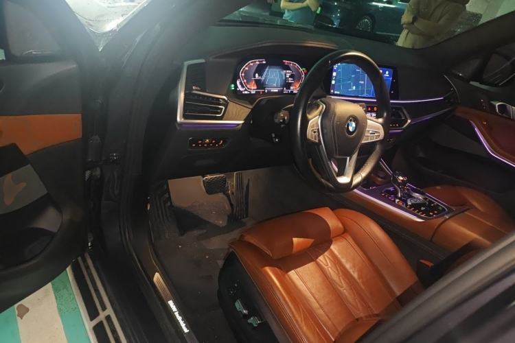 Used BMW X7 2020 xDrive40i Luxury M Sport Package Driver Seat