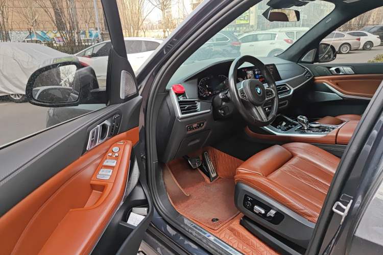 Used BMW X7 2020 xDrive40i Luxury M Sport Package Driver Seat