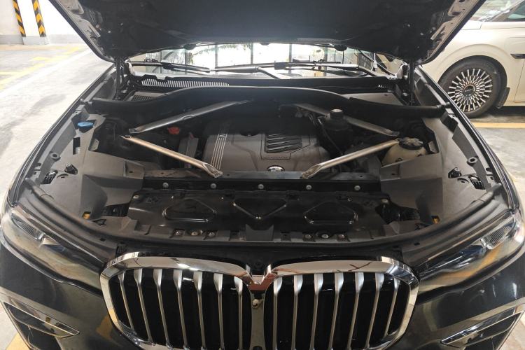 Used BMW X7 2020 xDrive40i Executive M Sport Package Engine Bay