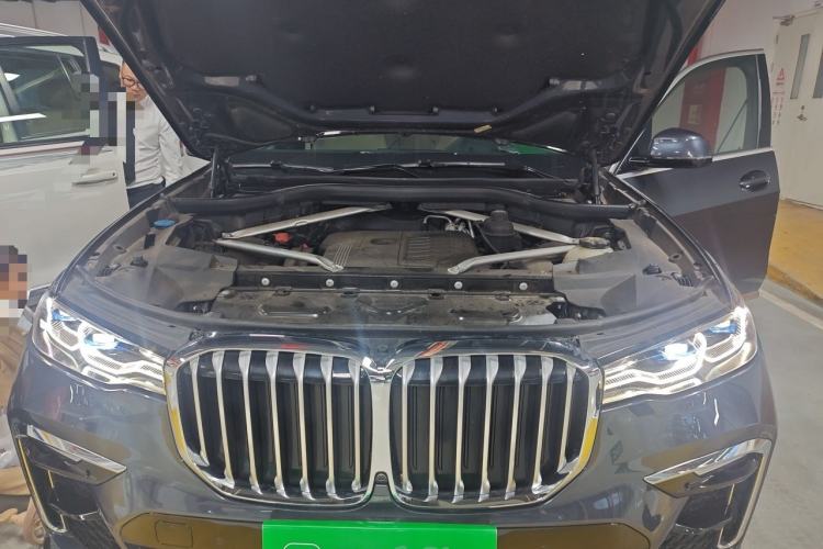 Used BMW X7 2020 xDrive40i Executive M Sport Package Engine Bay
