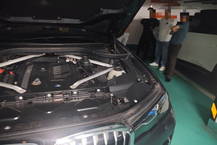 Used BMW X7 2020 xDrive40i Luxury M Sport Package Engine Bay Left