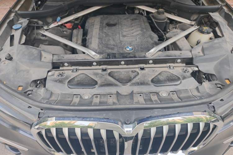Used BMW X7 2020 xDrive40i Luxury M Sport Package Engine Bay