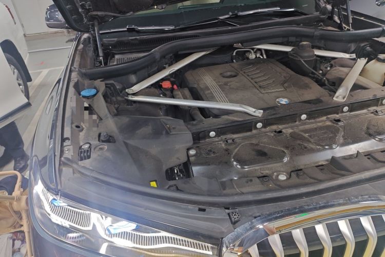 Used BMW X7 2020 xDrive40i Executive M Sport Package Engine Bay Right