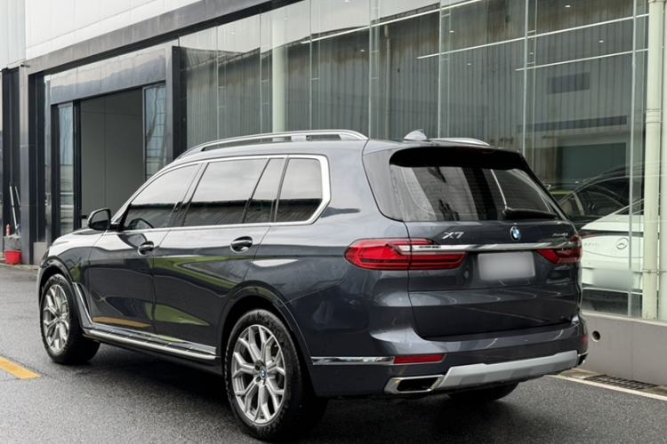 Used BMW X7 2020 xDrive40i Luxury Package with Leading Features Exterior 1