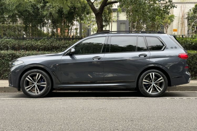 Used BMW X7 2020 xDrive40i Luxury M Sport Package Exterior 1