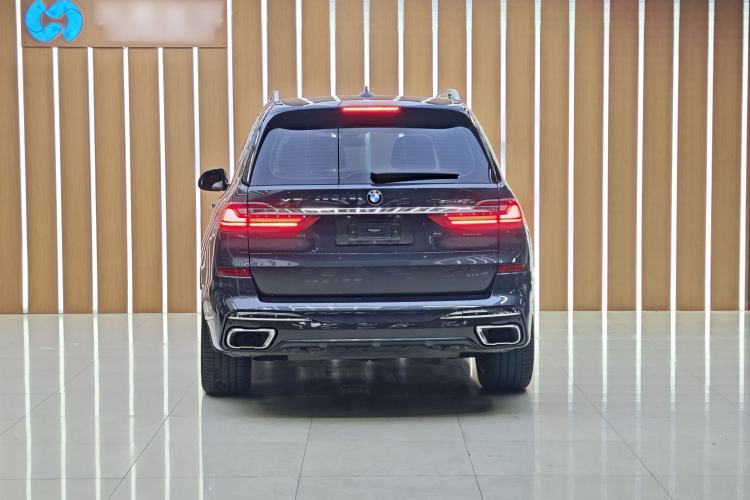Used BMW X7 2020 xDrive40i Luxury M Sport Package Exterior 3