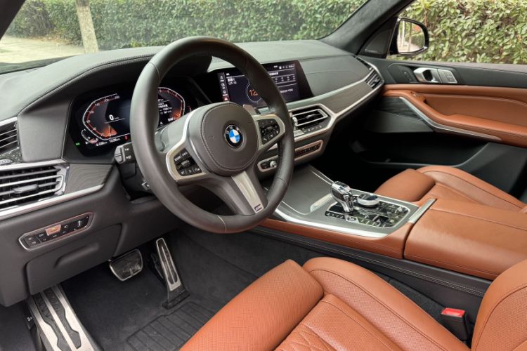Used BMW X7 2020 xDrive40i Luxury M Sport Package Interior 1