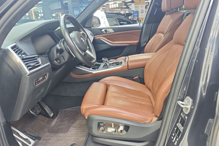 Used BMW X7 2020 xDrive40i Luxury M Sport Package Interior 4