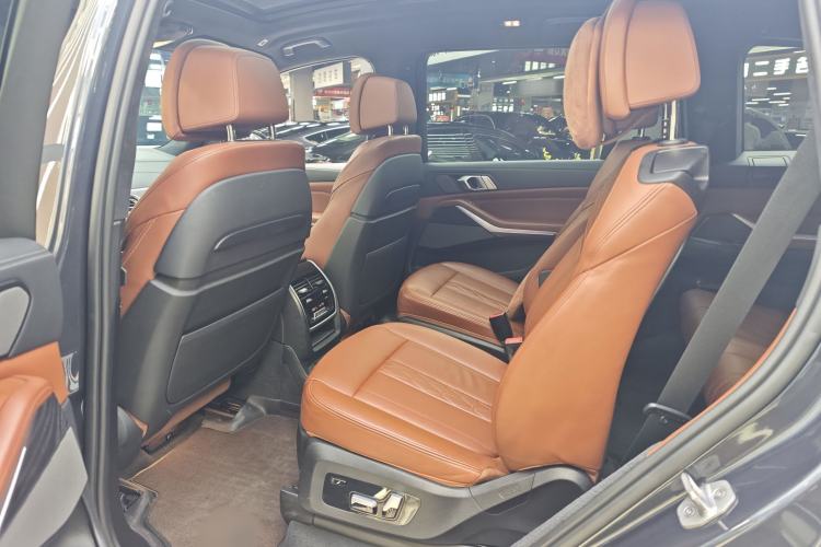 Used BMW X7 2020 xDrive40i Luxury M Sport Package Interior 5