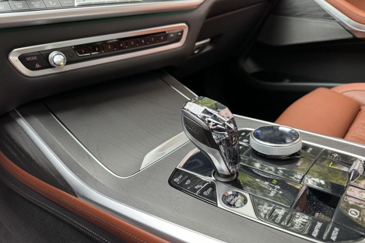 Used BMW X7 2020 xDrive40i Luxury M Sport Package Interior 8