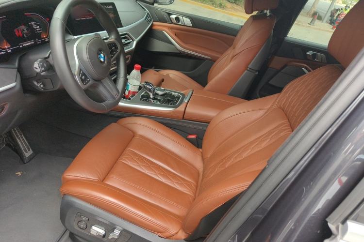 Used BMW X7 2020 xDrive40i Luxury M Sport Package Left Front Seat