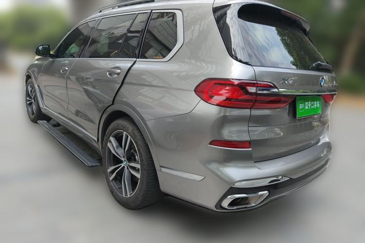 Used BMW X7 2020 xDrive40i Luxury M Sport Package Rear Left 45 Deg