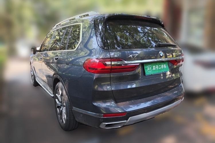 Used BMW X7 2020 xDrive40i Luxury Package with Leading Features Rear Left 45 Deg