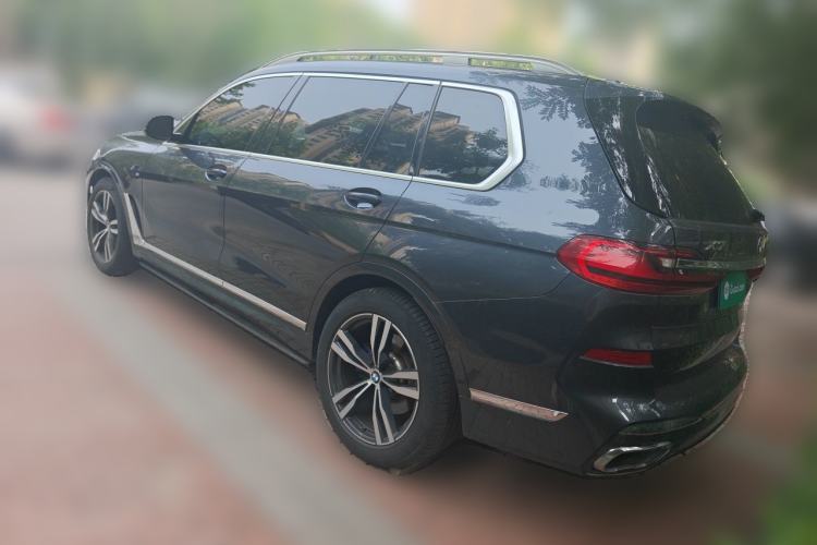 Used BMW X7 2020 xDrive40i Luxury M Sport Package Rear Left 45 Deg