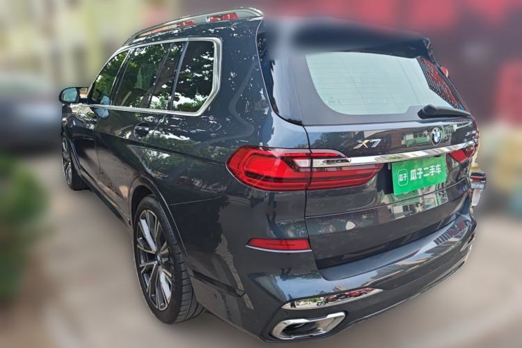 Used BMW X7 2020 xDrive40i Luxury M Sport Package Rear Left 45 Deg