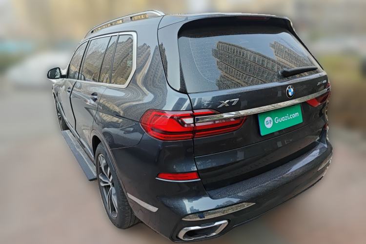 Used BMW X7 2020 xDrive40i Luxury M Sport Package Rear Left 45 Deg